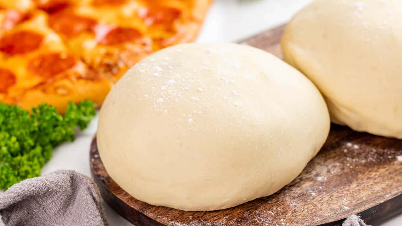Easy Homemade Pizza Dough: Master Your Perfect Crispy & Chewy Crust